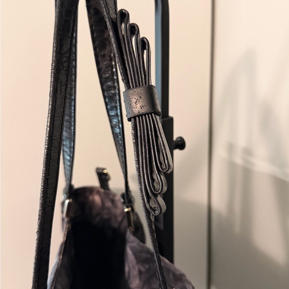 Vintage Valentino Garavani Gray Floral Shoulder Bag - Picture 6 of 11